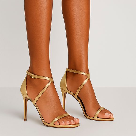 sandalia-royalz-metalizada-amara-salto-alto-fino-tira-dourada-1.jpg