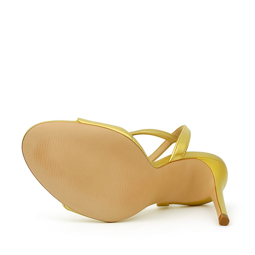 sandalia-royalz-metalizada-laura-salto-alto-fino-dourada-fire-3.jpg