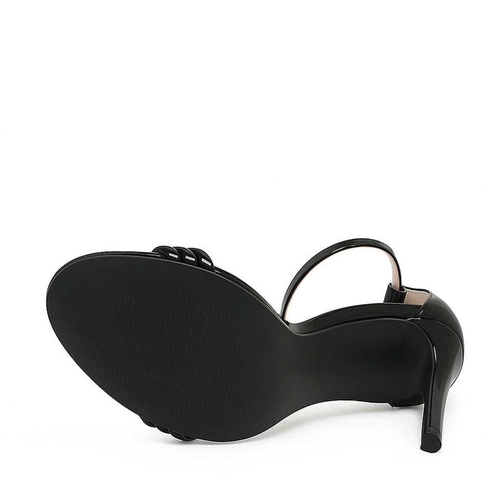 sandalia-royalz-verniz-victoria-salto-alto-fino-tira-preta-3.jpg