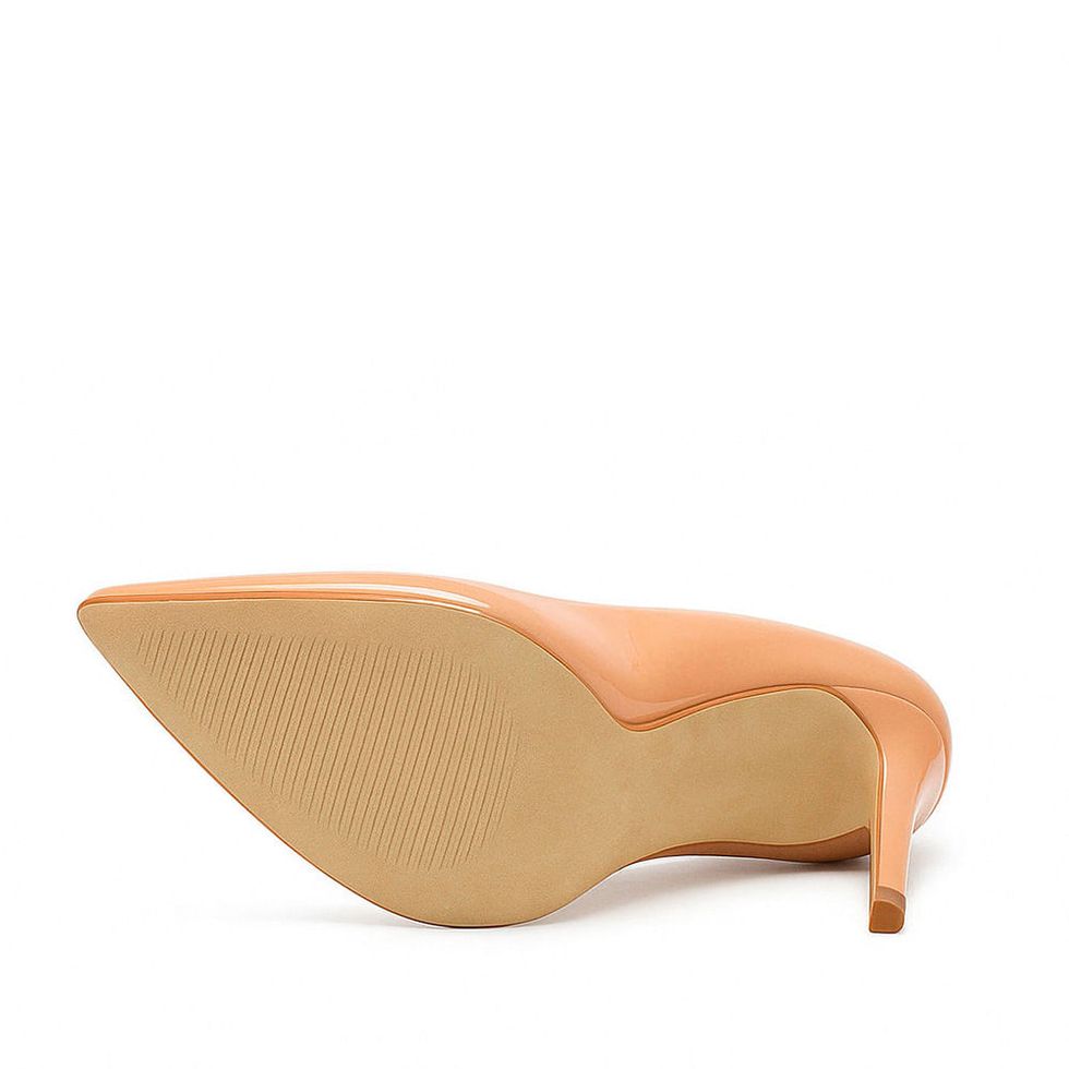 scarpin-royalz-verniz-salto-alto-fino-celine-curvas-nude-escuro-3.jpg