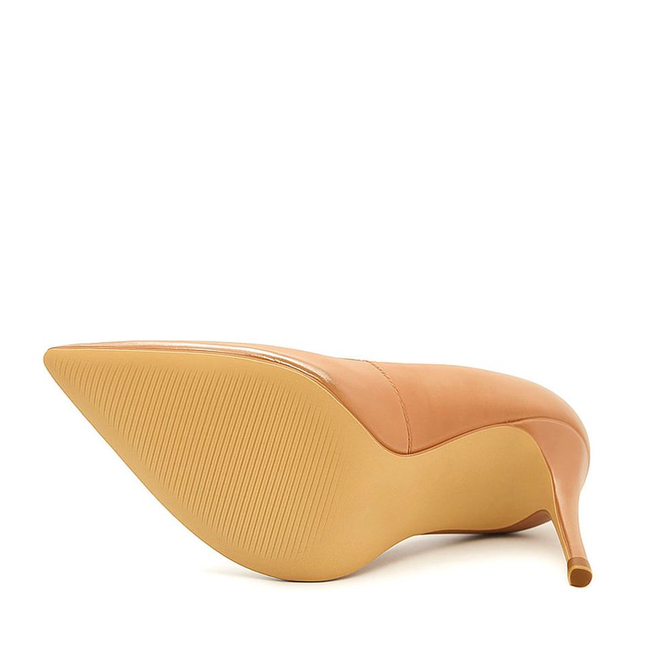 scarpin-royalz-verniz-salto-alto-fino-celine-nude-escuro-3.jpg