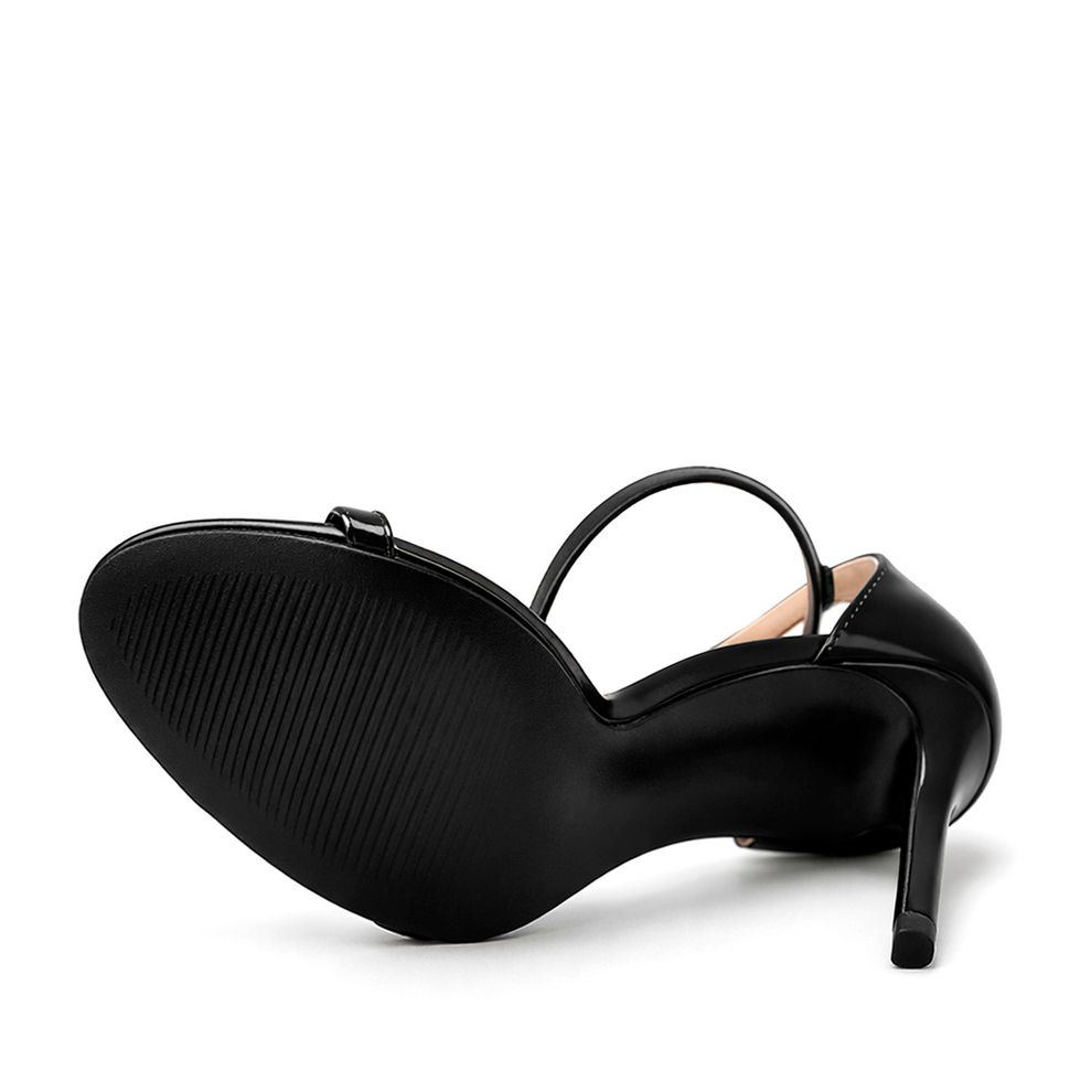 sandalia-royalz-verniz-paola-salto-alto-fino-tira-preta-3