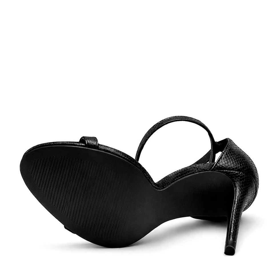sandalia-royalz-cobra-paola-salto-alto-fino-tira-preta-3